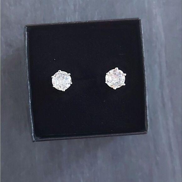 14K Gold Plated 925 Silver Sterling Cubic Zircon Stud Earrings 7mm - Picture 7 of 8